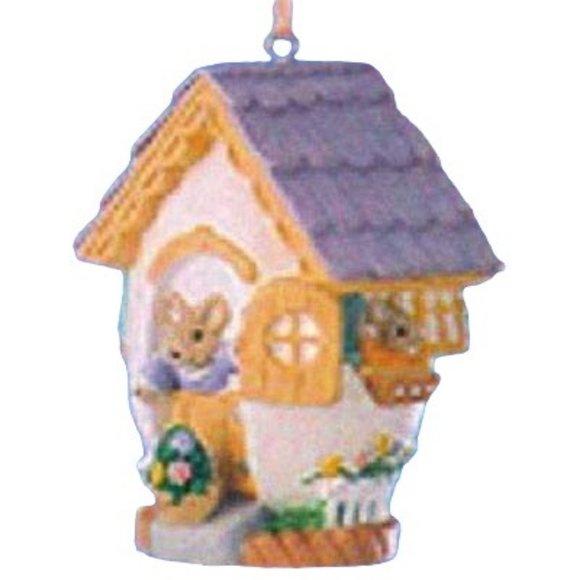 Hallmark Keepsake Ornament Apple Blossom Lane 1995 - Picture 1 of 13